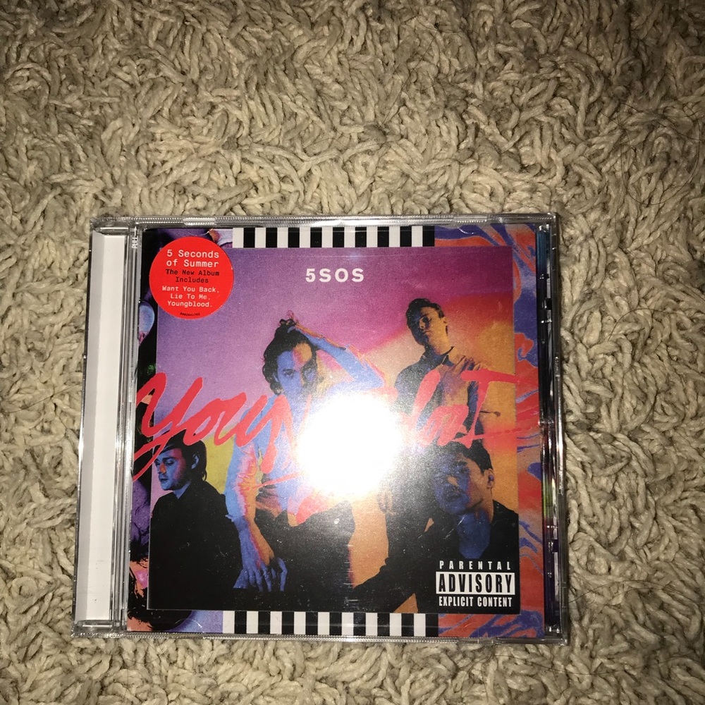 5SOS Youngblood CD